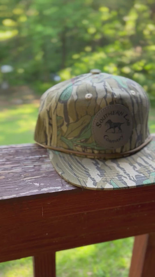 The mossy oak green leaf